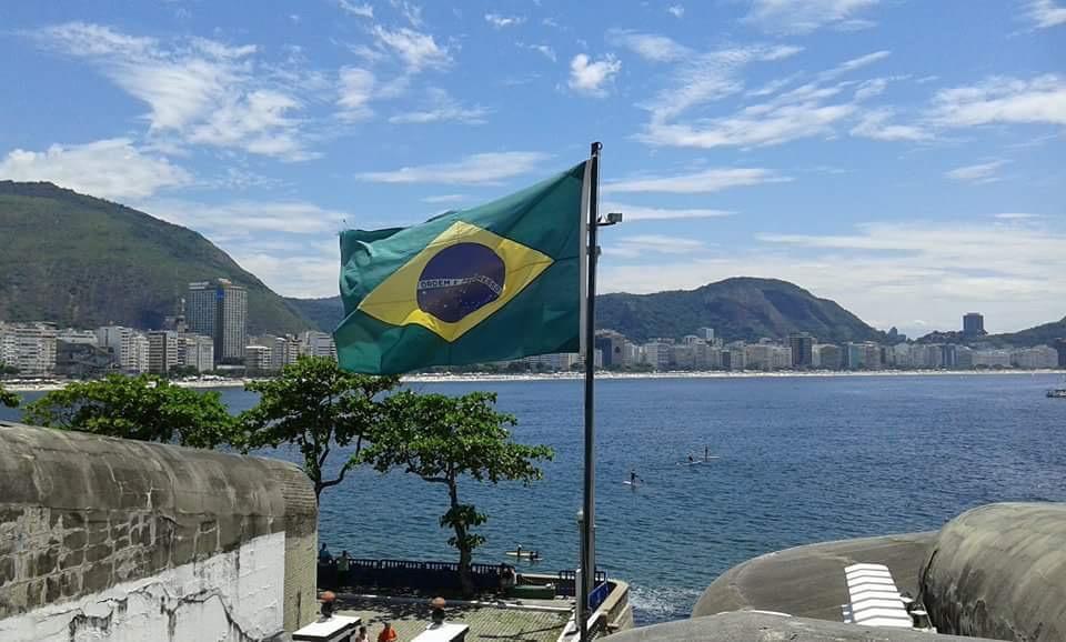 Copacabana Uma Quadra Da Praia Рио-де-Жанейро Экстерьер фото